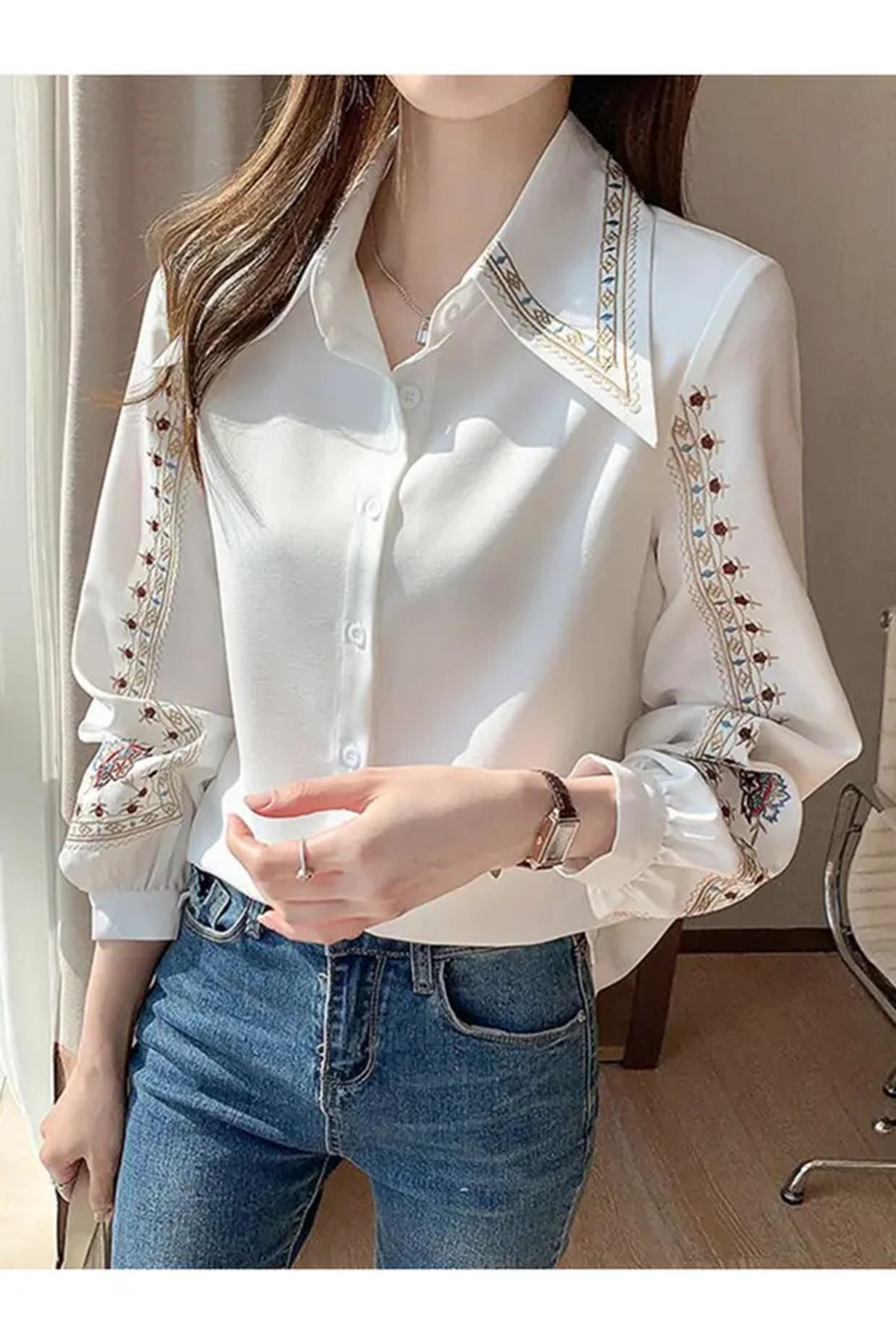  Yaka ve Kol Nakışlı Oversize Gömlek 